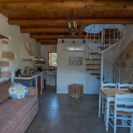 To Spiti Mas Apartment Sougia Bagian luar foto