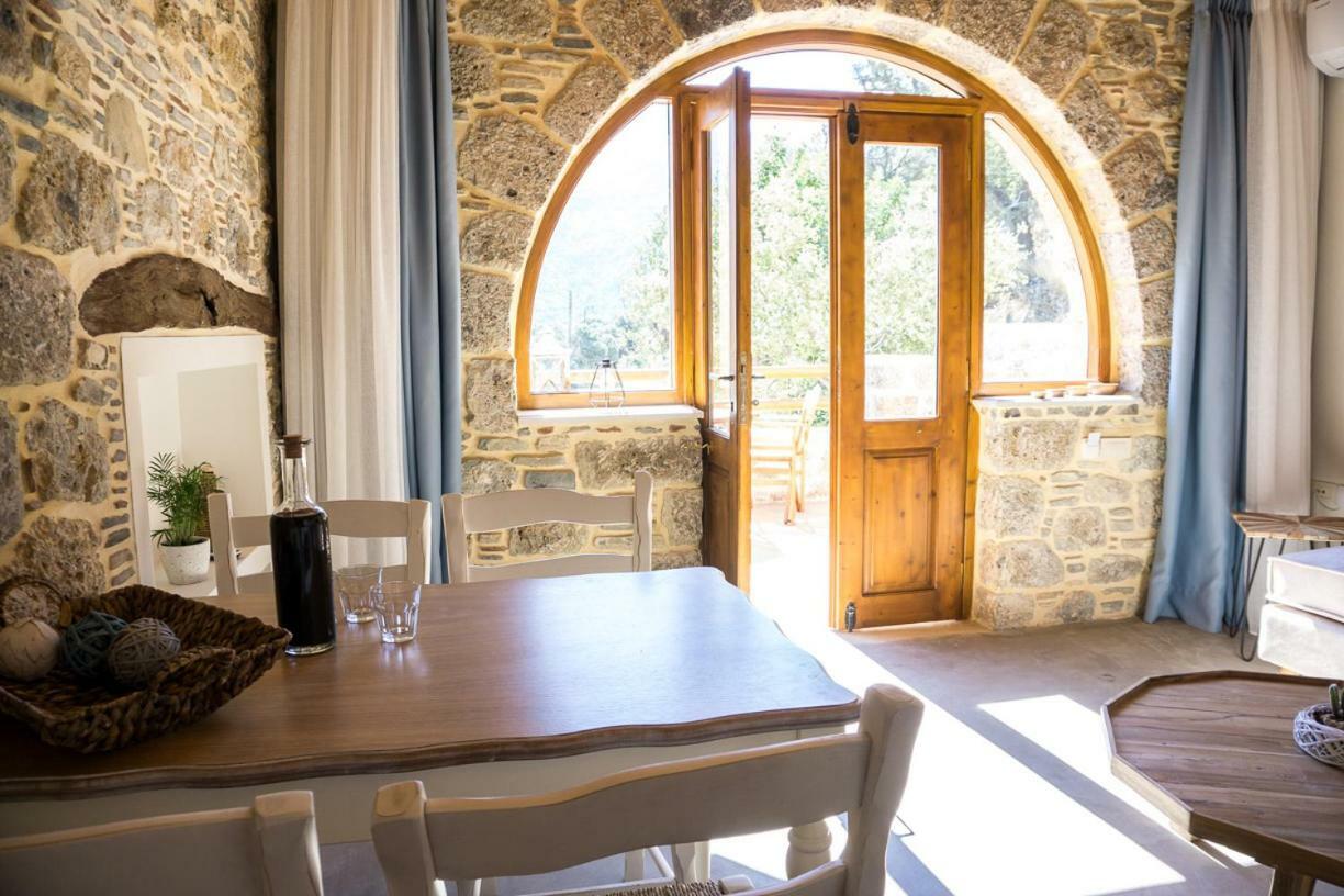 To Spiti Mas Apartment Sougia Bagian luar foto