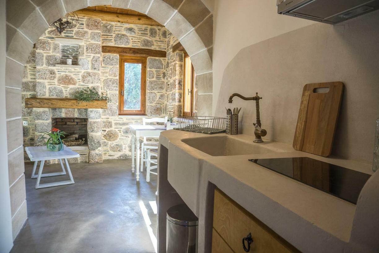 To Spiti Mas Apartment Sougia Bagian luar foto