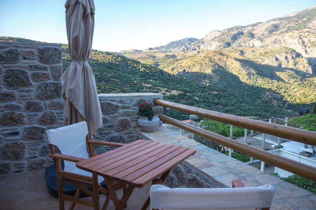 To Spiti Mas Apartment Sougia Bagian luar foto