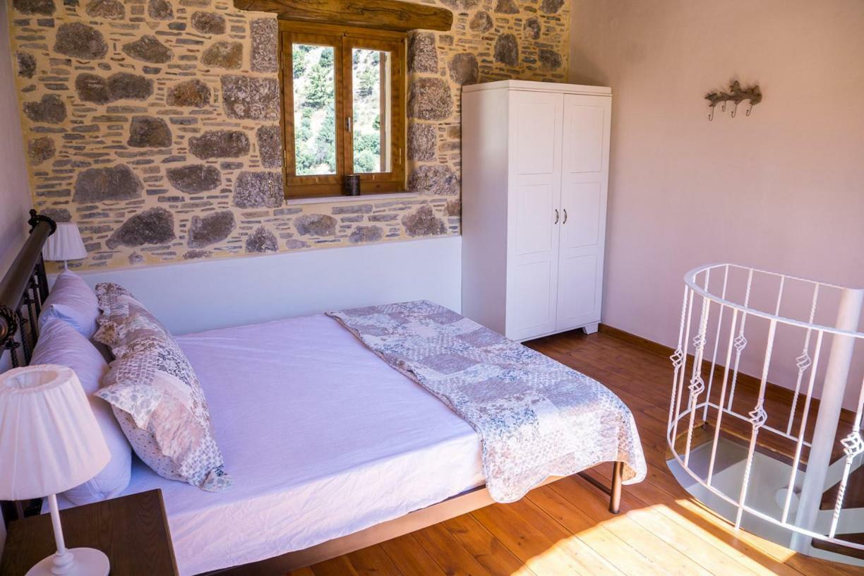To Spiti Mas Apartment Sougia Bagian luar foto