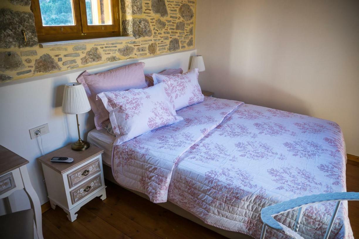 To Spiti Mas Apartment Sougia Bagian luar foto