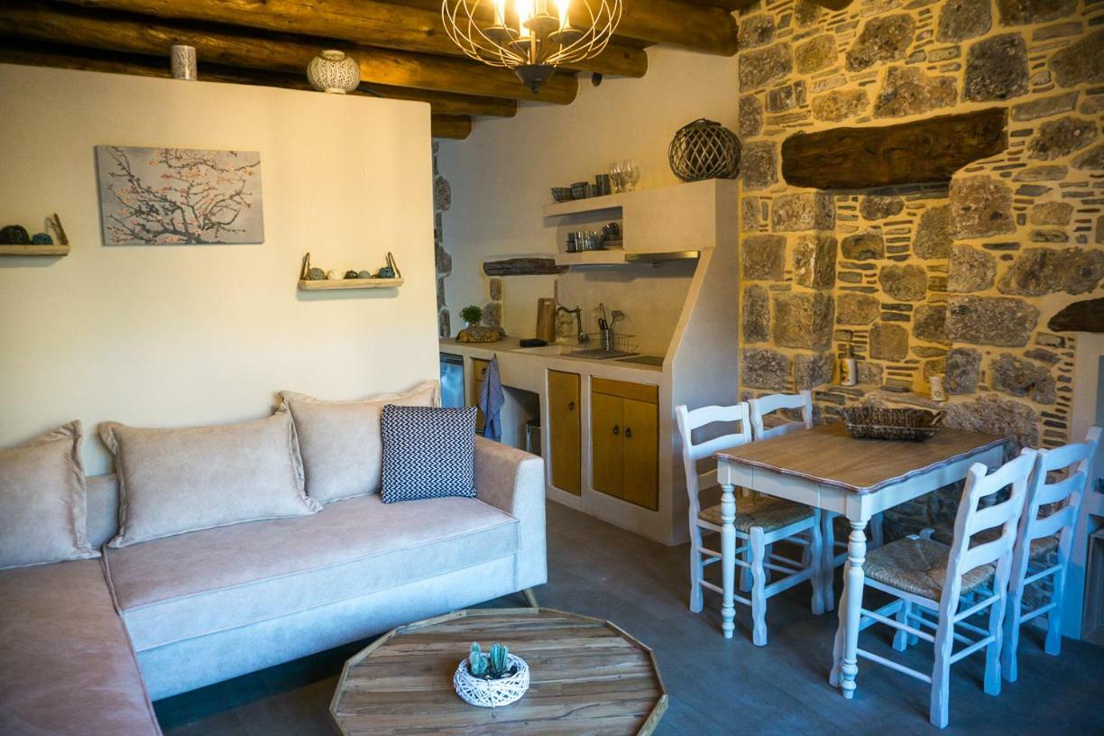 To Spiti Mas Apartment Sougia Bagian luar foto