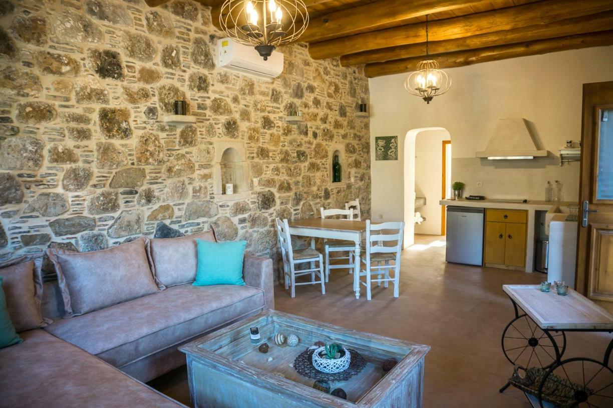 To Spiti Mas Apartment Sougia Bagian luar foto