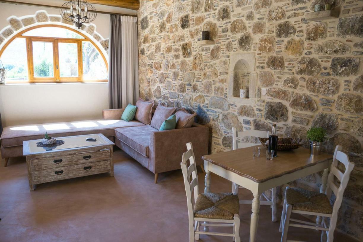 To Spiti Mas Apartment Sougia Bagian luar foto