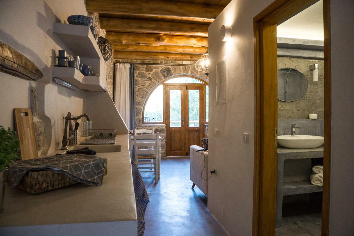 To Spiti Mas Apartment Sougia Bagian luar foto