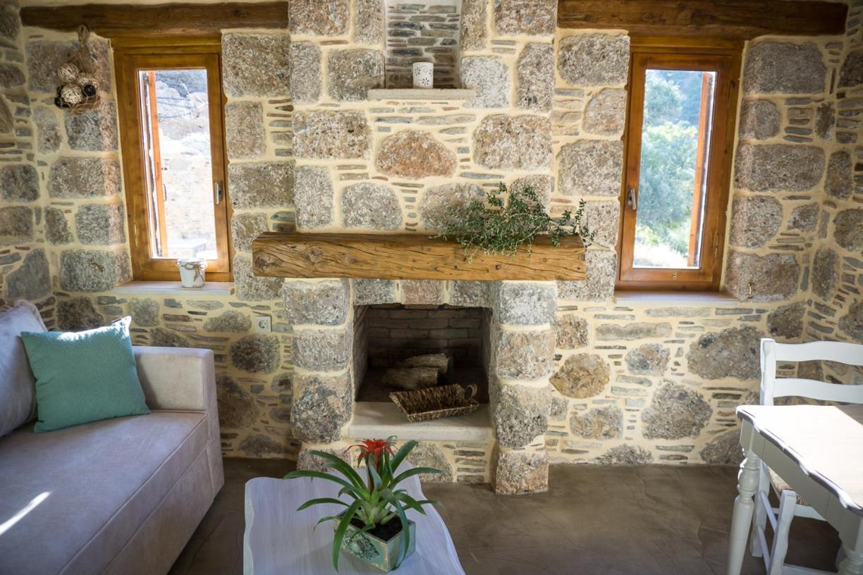 To Spiti Mas Apartment Sougia Bagian luar foto